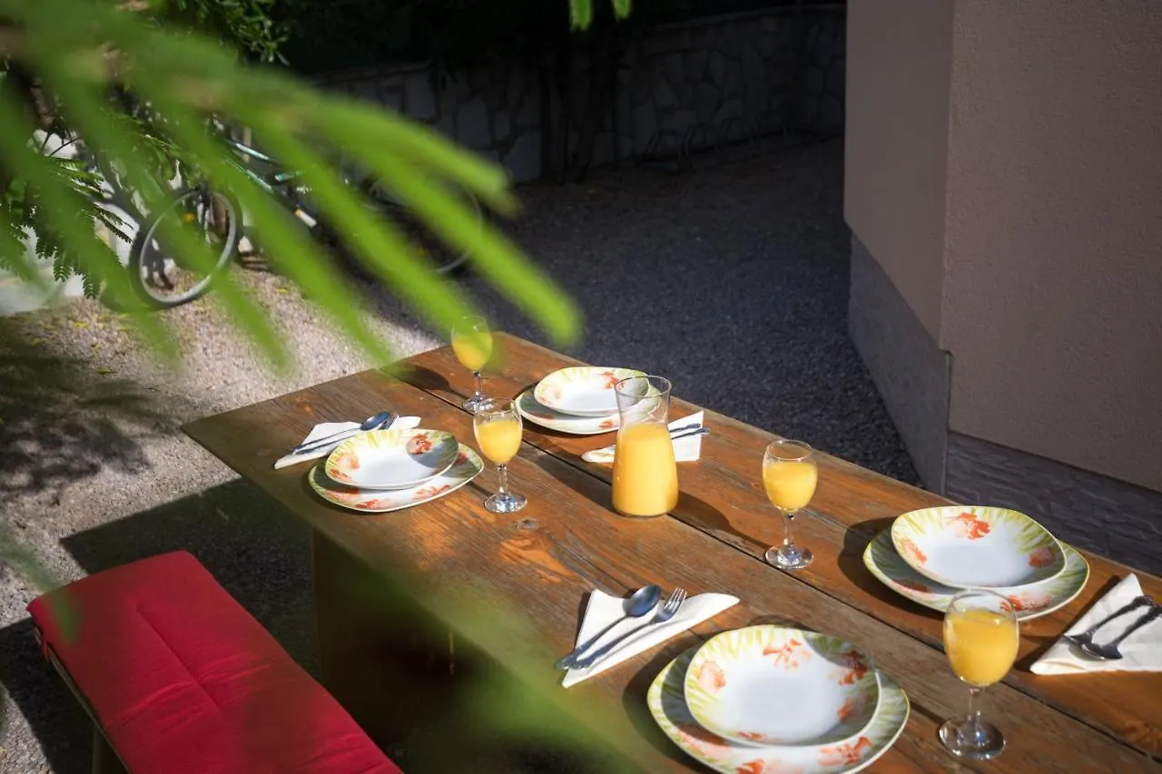 Apartments Mirjana * Central Location And Close To Beach Пунат Хорватия